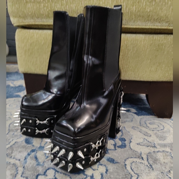 Current Mood Shoes - Current Mood Spike Platforms